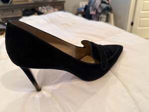 Ann Taylor Black Suede Pointed Toe Loafer Pumps